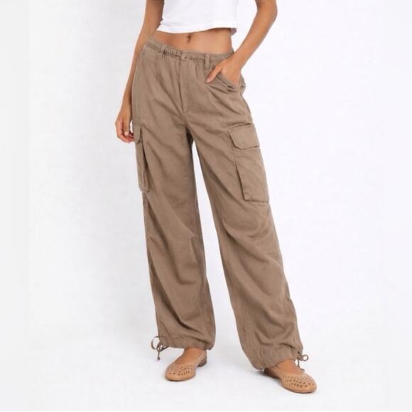 Abercrombie & Fitch Pants - Abercrombie Slouchy Drawstring Cargo Pants Tan Size Small